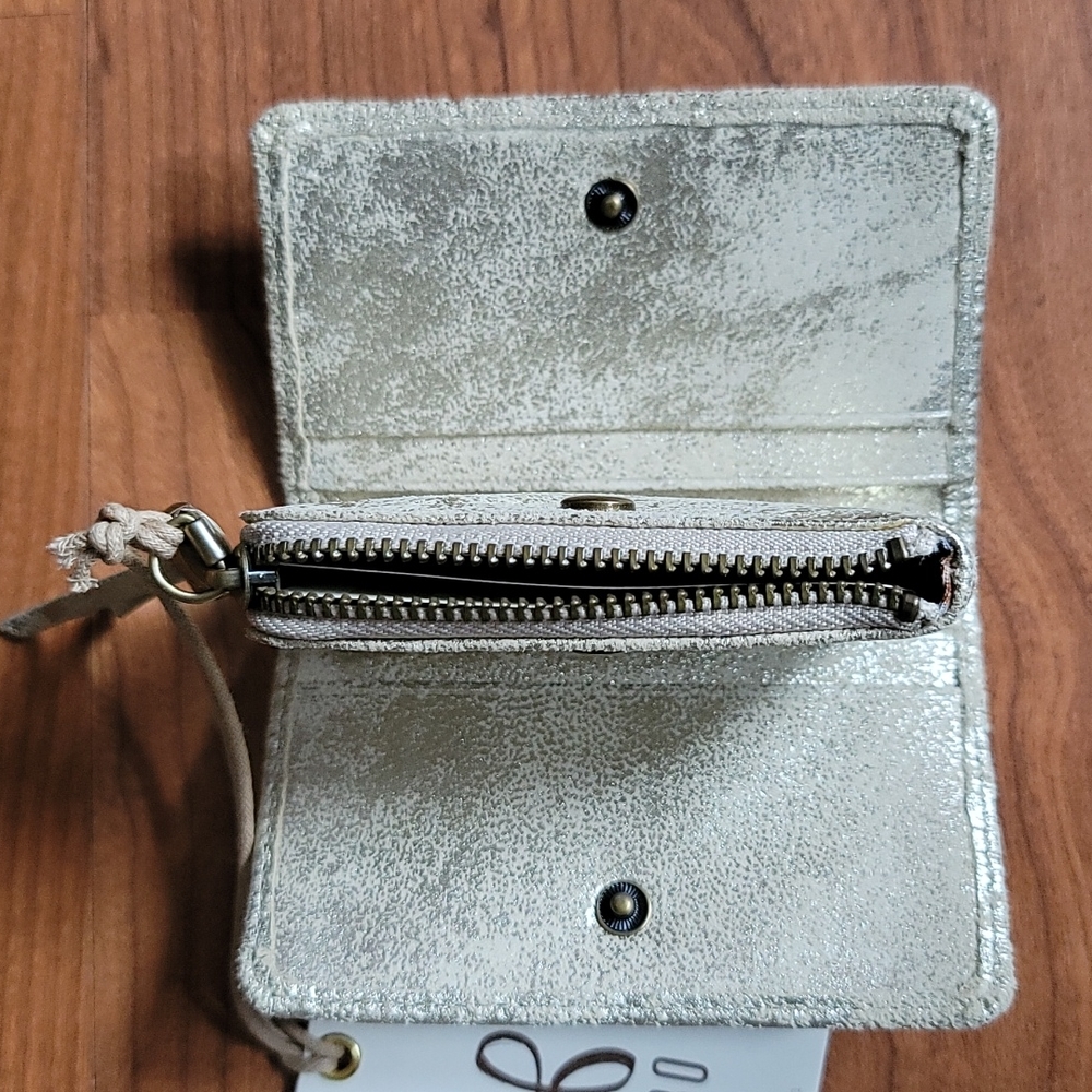 HOBO Dart Calfskin Gold Metallic Leather Wallet - Picture 4 of 7